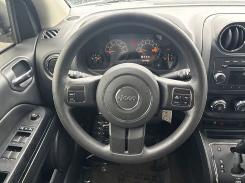 Used 2014 Jeep Compass Sport AWD/4WD image 14