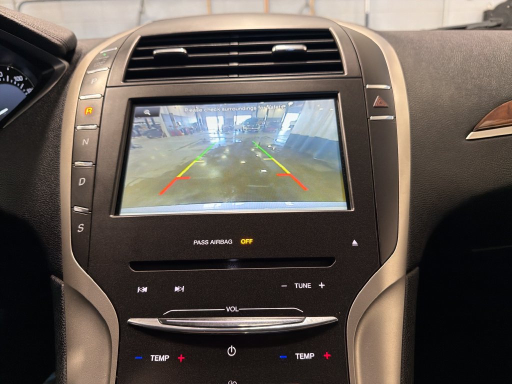 Used 2016 Lincoln MKZ FWD image 8