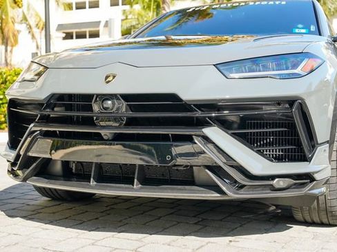 Used 2023 Lamborghini Urus Performante AWD/4WD image 43