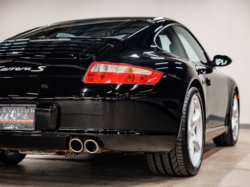 Used 2005 Porsche 911 Carrera S image 28