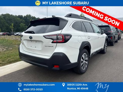 Used 2025 Subaru Outback Premium AWD/4WD image 9