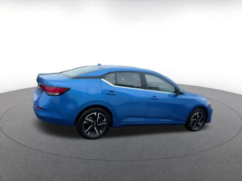 Used 2025 Nissan Sentra SV image 14