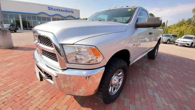 Used 2018 RAM 3500 Tradesman w/ Chrome Appearance Group AWD/4WD image 5