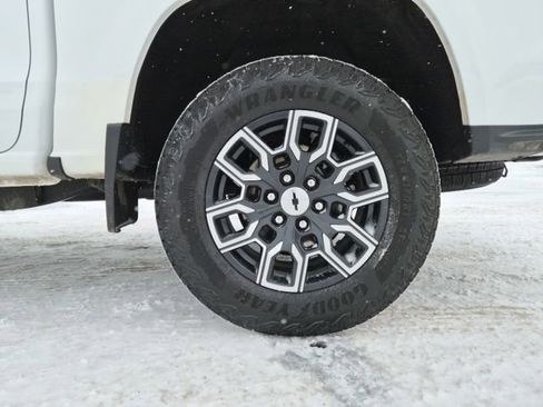 Certified 2024 Chevrolet Colorado Z71 w/ Z71 Convenience Package 2 image 11