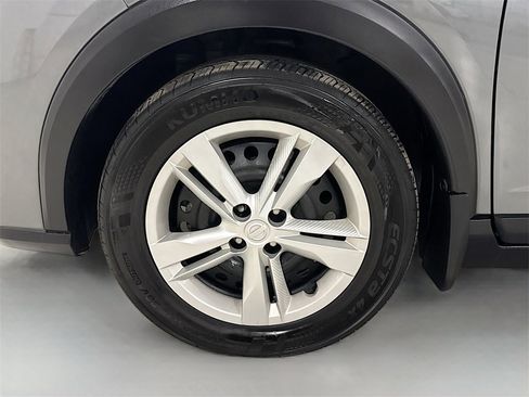 Used 2021 Nissan Kicks S image 35