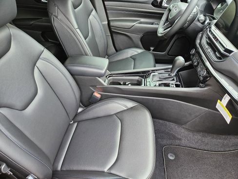 New 2026 Jeep Compass Limited image 17