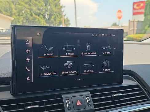 Used 2025 Audi Q5 Prestige AWD/4WD image 6