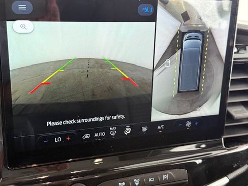 Used 2023 Ford Transit 350 XLT image 15