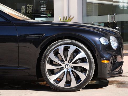 New 2026 Bentley Flying Spur Plug-In Hybrid AWD/4WD image 6