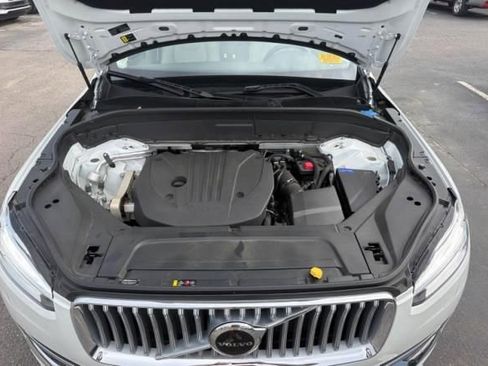 Used 2024 Volvo XC90 B5 Core w/ Climate Package AWD/4WD image 14
