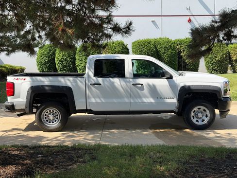 Used 2016 Chevrolet Silverado 1500 W/T w/ WT Convenience Package AWD/4WD image 4
