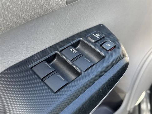 Used 2014 Honda Insight Base image 26