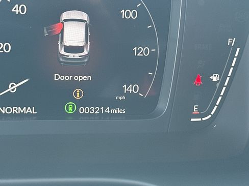 Certified 2025 Acura ADX FWD image 31