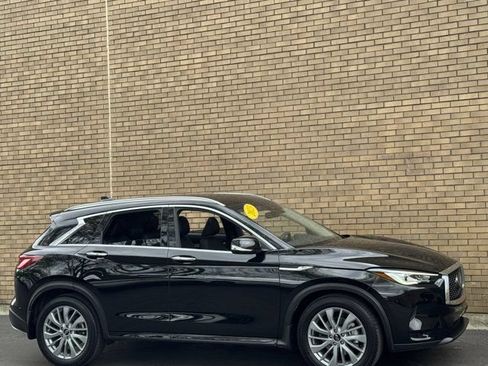 Used 2023 INFINITI QX50 Luxe AWD/4WD image 5