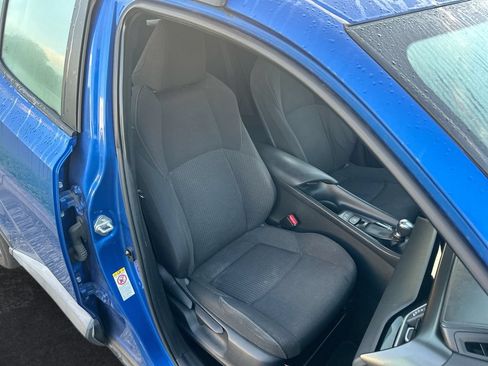 Used 2018 Toyota C-HR XLE FWD image 29