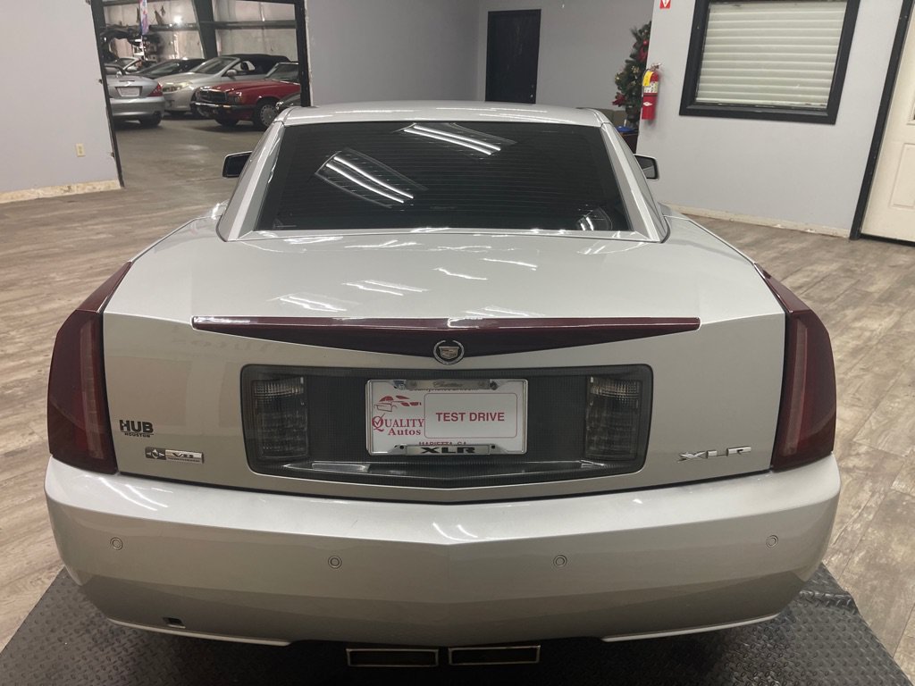 Used 2006 Cadillac XLR RWD image 13