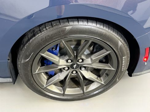 Used 2025 Ford Mustang Dark Horse image 27