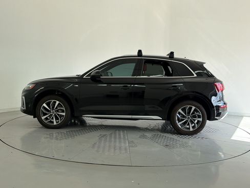 Used 2023 Audi Q5 2.0T Prestige w/ Prestige Package AWD/4WD image 2