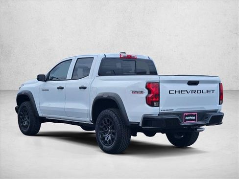 New 2026 Chevrolet Colorado Trail Boss w/ LPO, Hood Decal Package AWD/4WD image 9