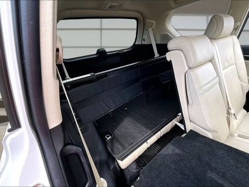 Used 2023 Lexus GX 460 Luxury w/ Accessory Package AWD/4WD image 27