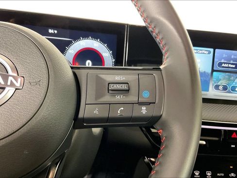 Certified 2025 Nissan Kicks SR FWD image 24