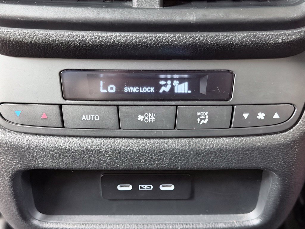 Used 2025 Honda Pilot Touring image 28