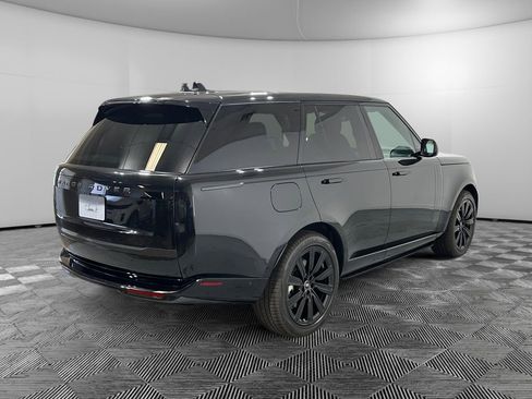 New 2025 Land Rover Range Rover SE image 5
