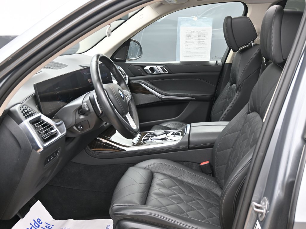 Used 2025 BMW X7 xDrive40i AWD/4WD image 11