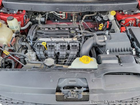 Used 2018 Dodge Journey SE image 32