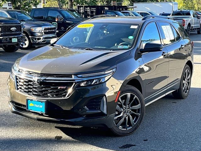 Used 2023 Chevrolet Equinox RS w/ LPO, Cargo Package AWD/4WD image 3