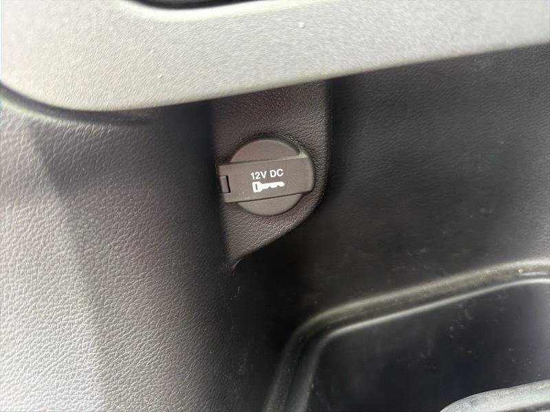 Used 2016 Jeep Cherokee Latitude w/ Safety/Convenience Group AWD/4WD image 16