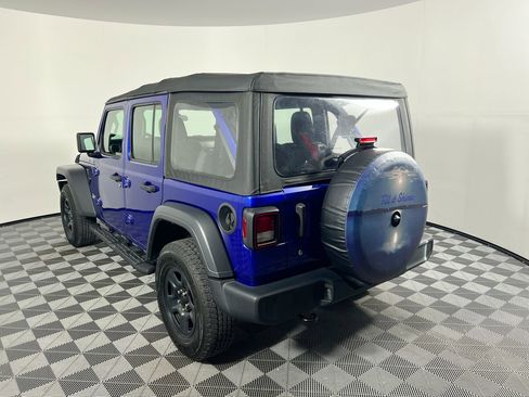 Used 2018 Jeep Wrangler Unlimited Sport image 5