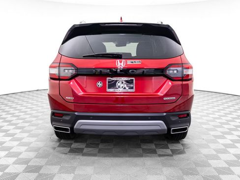 Certified 2025 Honda Pilot Touring image 6