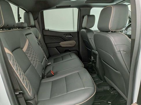 Used 2024 GMC Canyon Denali AWD/4WD image 21
