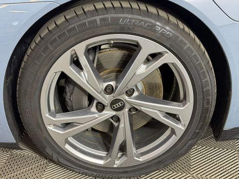 Used 2022 Audi e-tron GT Premium Plus image 12