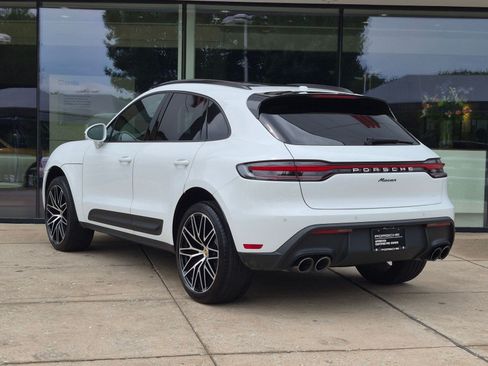 Certified 2026 Porsche Macan AWD/4WD image 3
