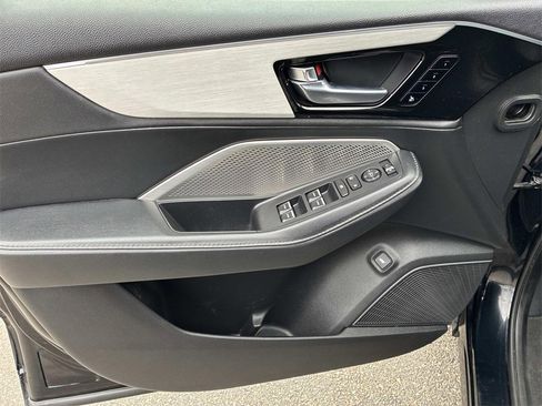 Used 2023 Acura MDX SH-AWD image 27