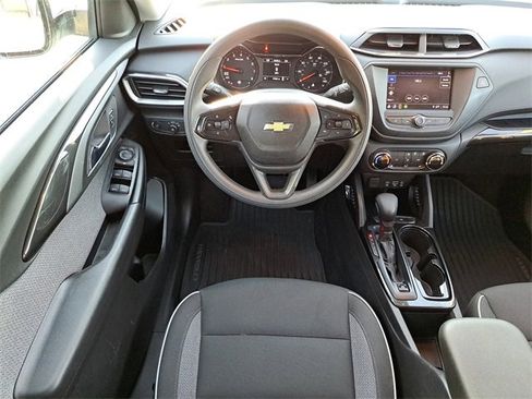 Used 2023 Chevrolet TrailBlazer LT image 11