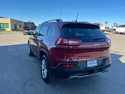 Used 2016 Jeep Cherokee Limited w/ Luxury Group AWD/4WD image 14