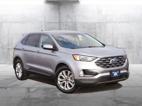 Certified 2024 Ford Edge Titanium image 2