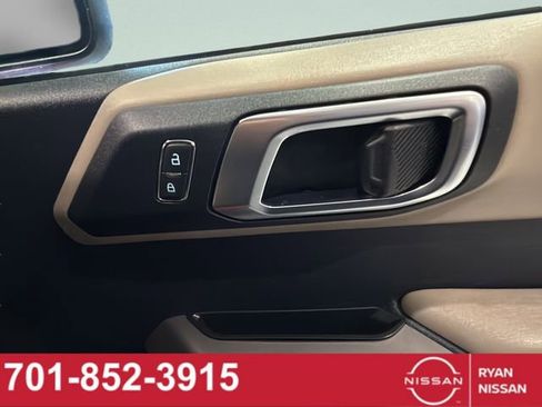 Used 2022 Ford Bronco Wildtrak image 38