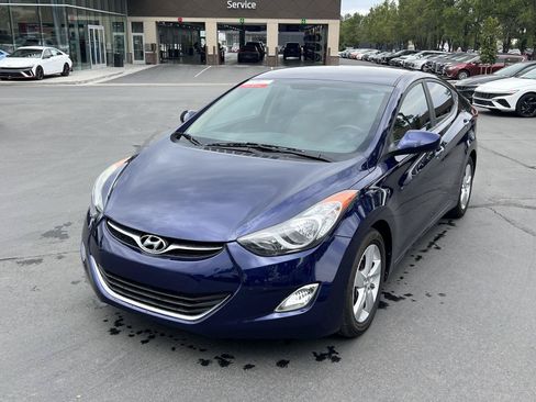 Used 2013 Hyundai Elantra GLS w/ Preferred Pkg FWD image 2