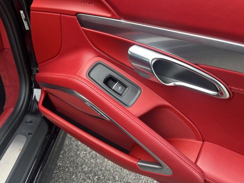 Used 2015 Porsche 911 Targa 4S image 28