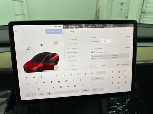 Used 2023 Tesla Model Y Long Range image 13