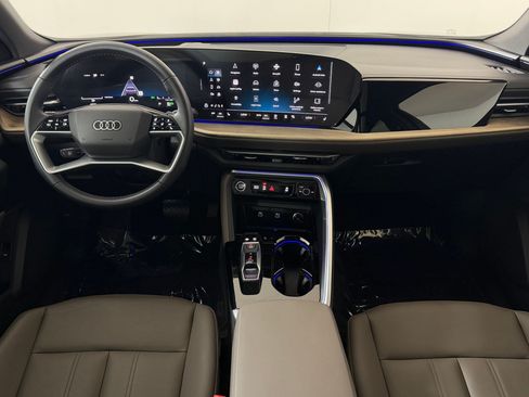 Certified 2025 Audi Q5 Premium AWD/4WD image 14