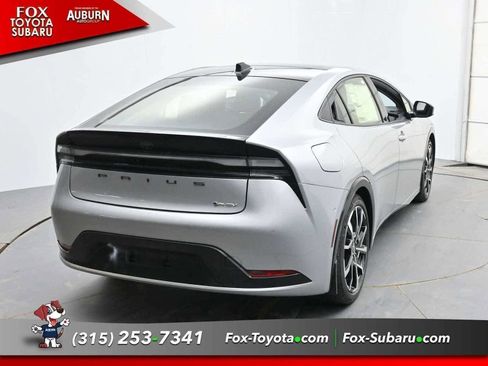 New 2026 Toyota Prius Plug-In Hybrid FWD image 4