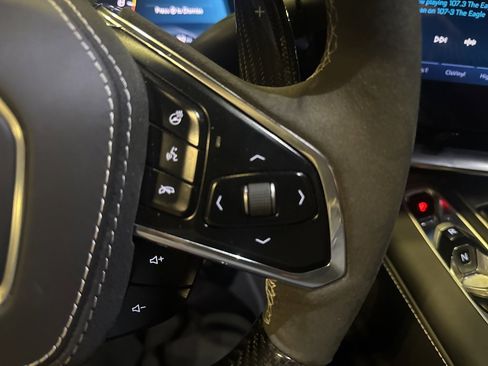 Used 2025 Chevrolet Corvette Z06 image 19