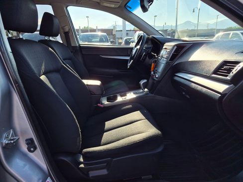 Used 2011 Subaru Outback 2.5i Premium AWD/4WD image 29