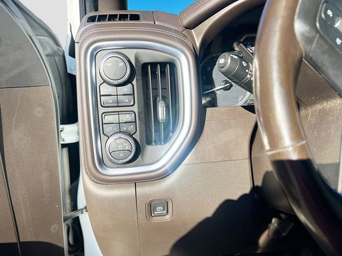 Used 2019 GMC Sierra 1500 SLT w/ SLT Premium Plus Package image 8