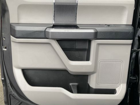 Used 2020 Ford F150 XLT image 33